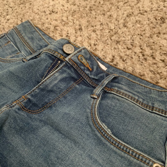 Zara Trafaluc Jean Shorts - Picture 2 of 2